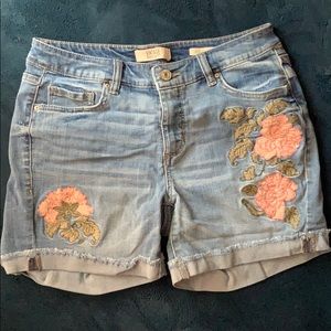 Jean Shorts size 2/26